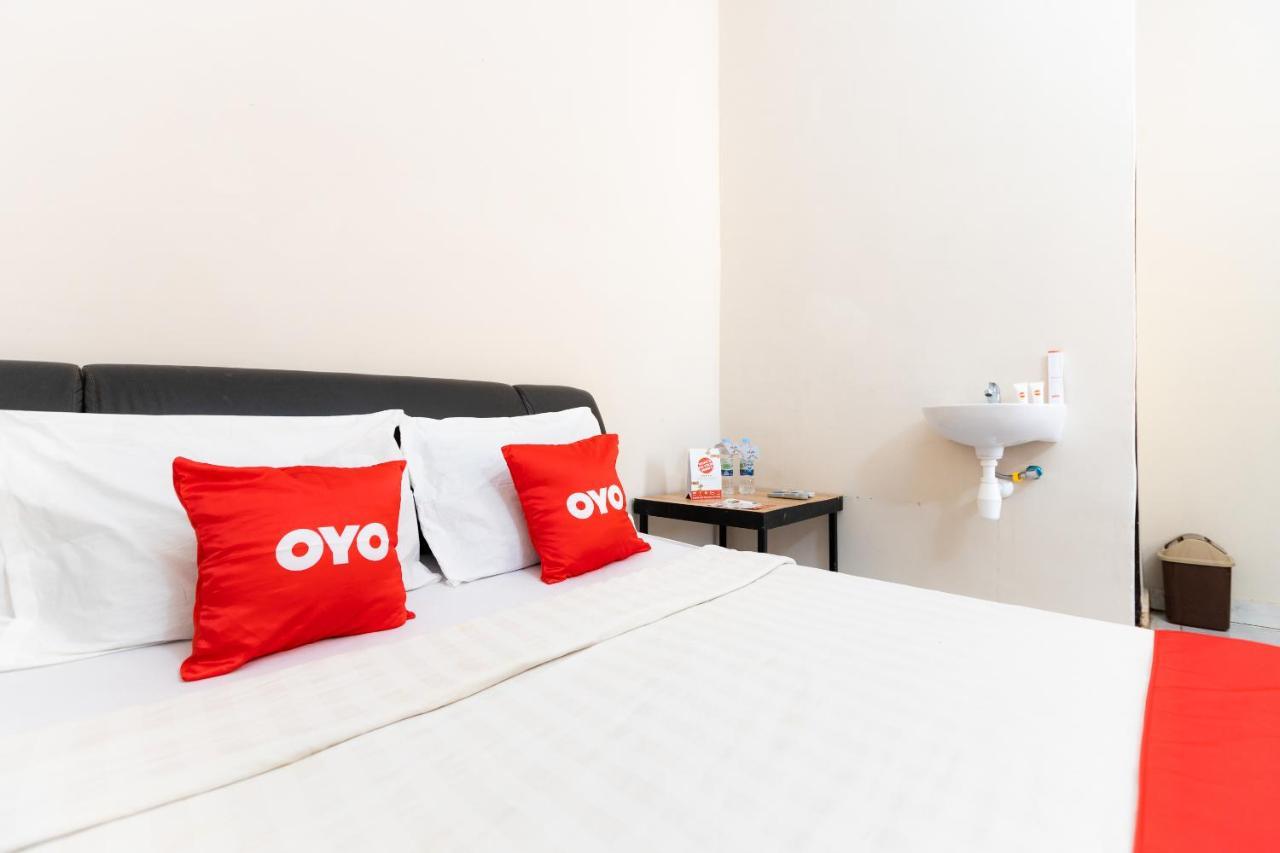 Oyo 1758 Pelita Mas Hotel